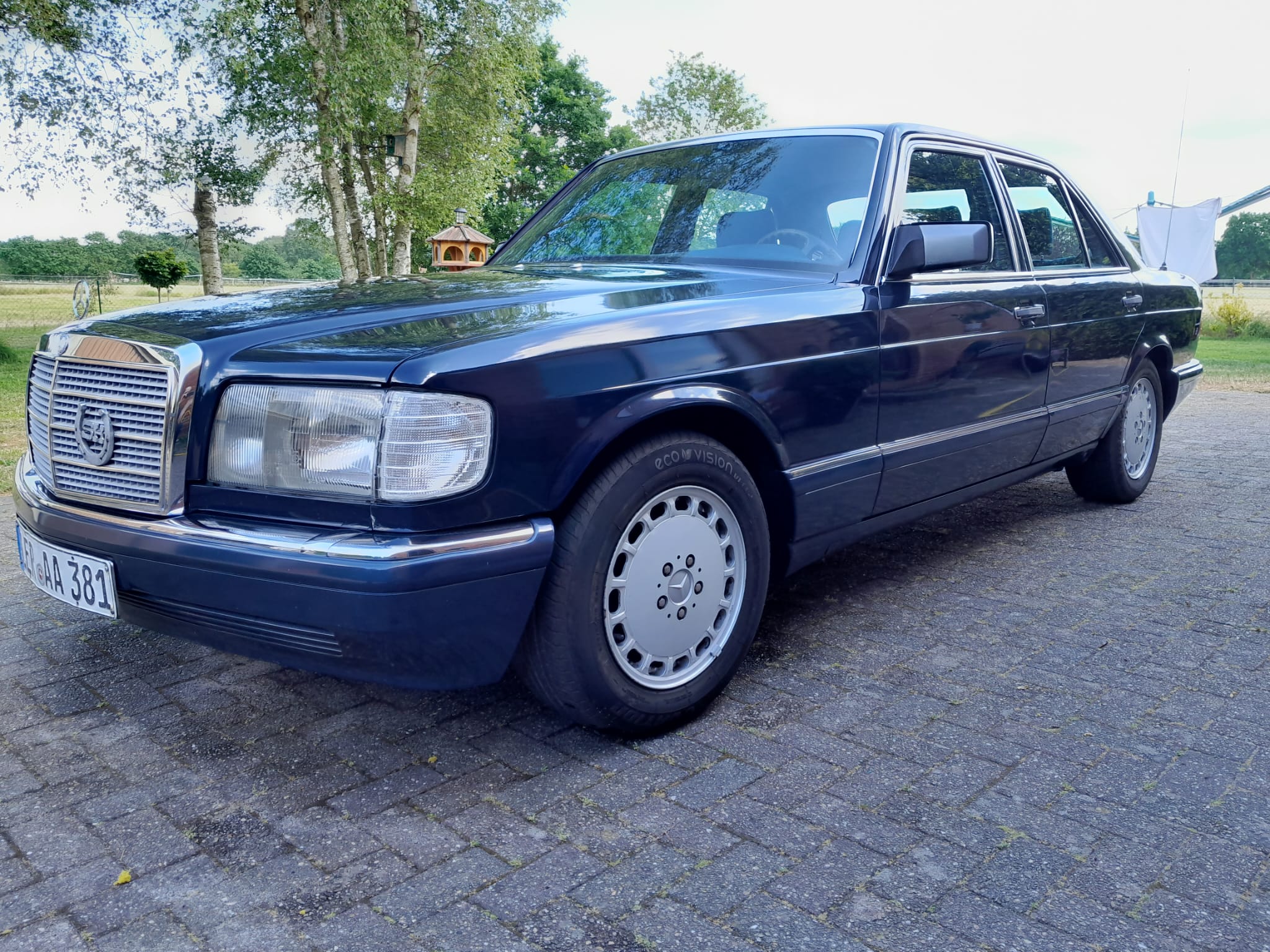 Mercedes  W 126 , 300 SE